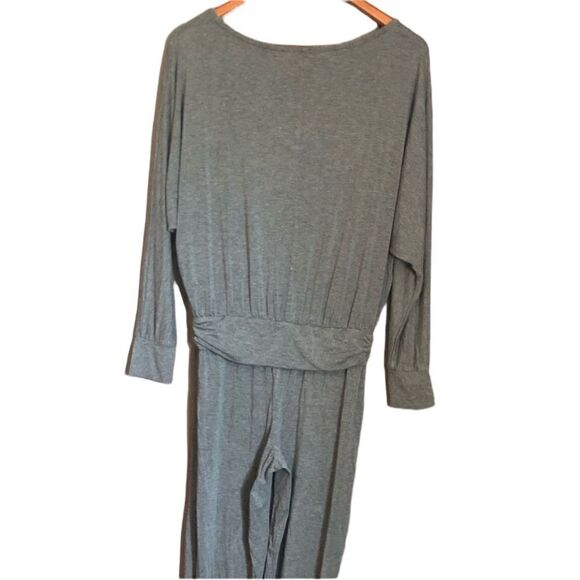Tart grey full length lounge romper. Size small - Picture 5 of 10